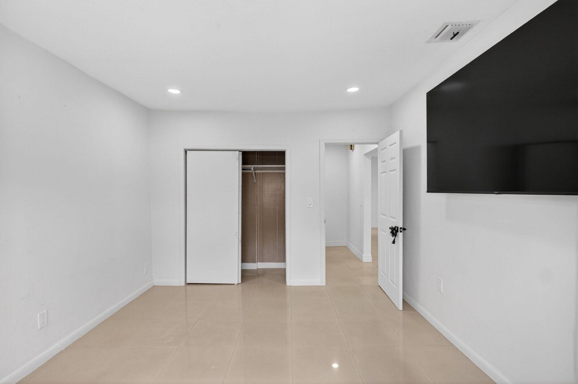 2244 SW 10th Street, Miami, FL 33135 Photo