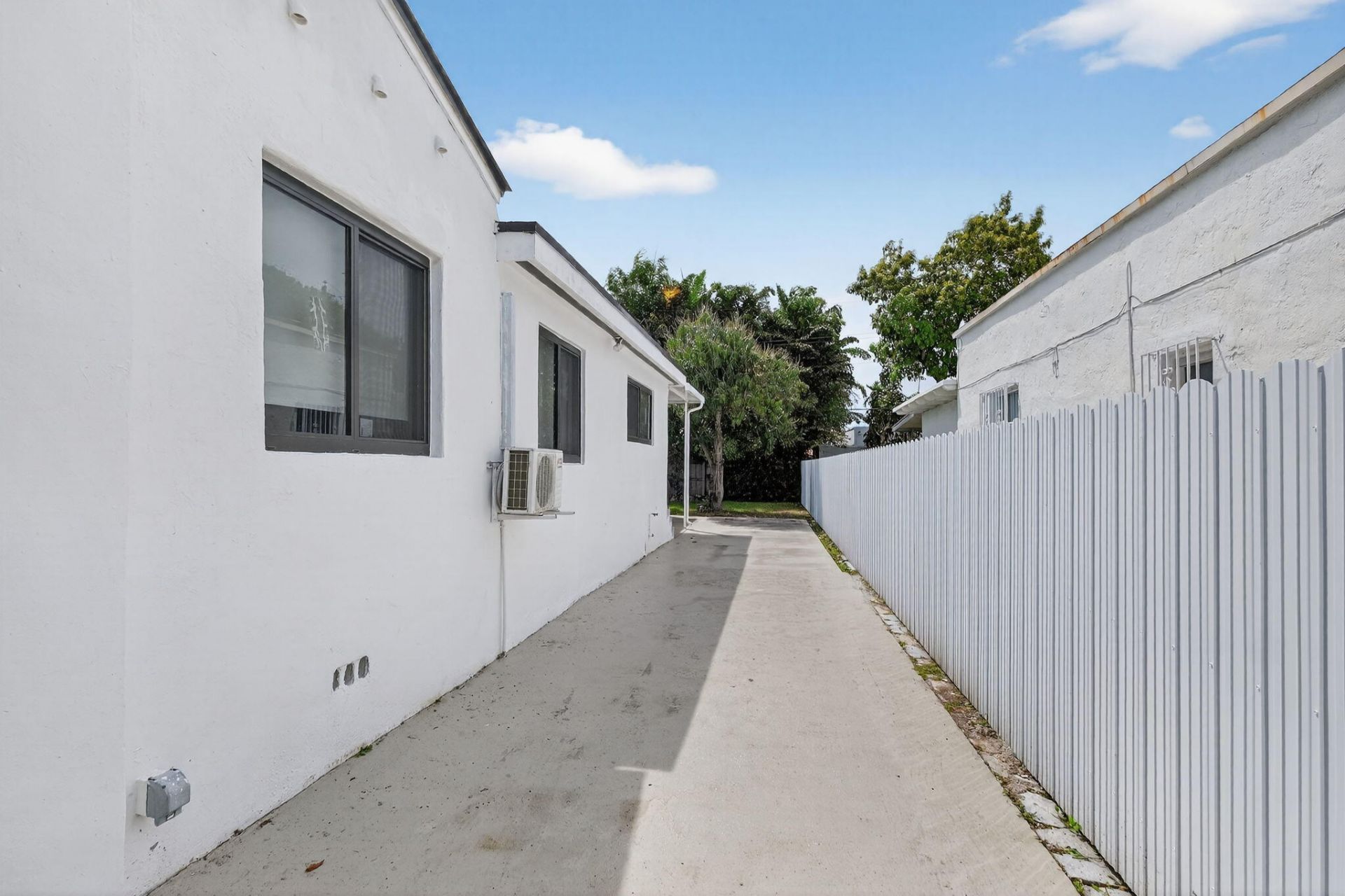 2244 SW 10th Street, Miami, FL 33135 Photo