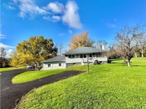 6939 State Route 90 N, Cayuga, NY 13034