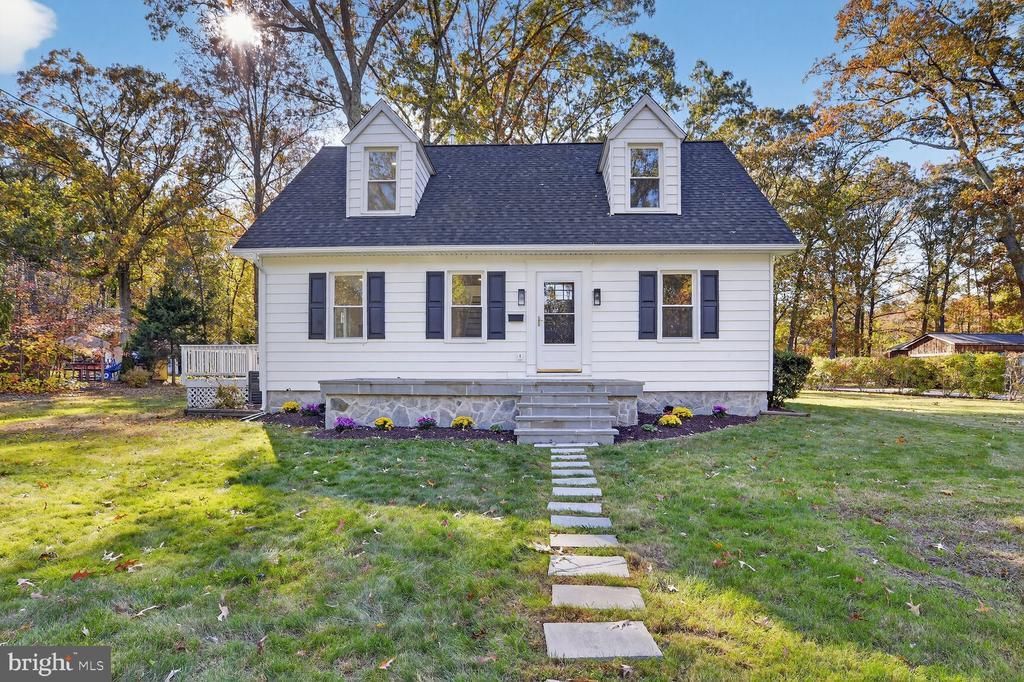 106 Railroad Avenue, Pasadena, MD 21122 Main Photo