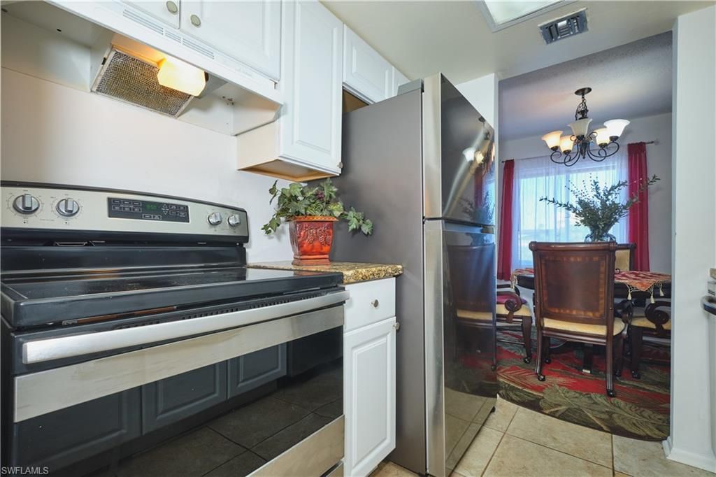 2366 E Mall Dr, Unit 519, Fort Myers, FL 33901 Photo