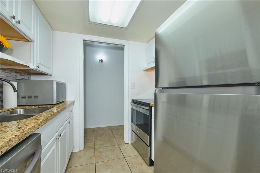 2366 E Mall Dr, Unit 519, Fort Myers, FL 33901 Photo