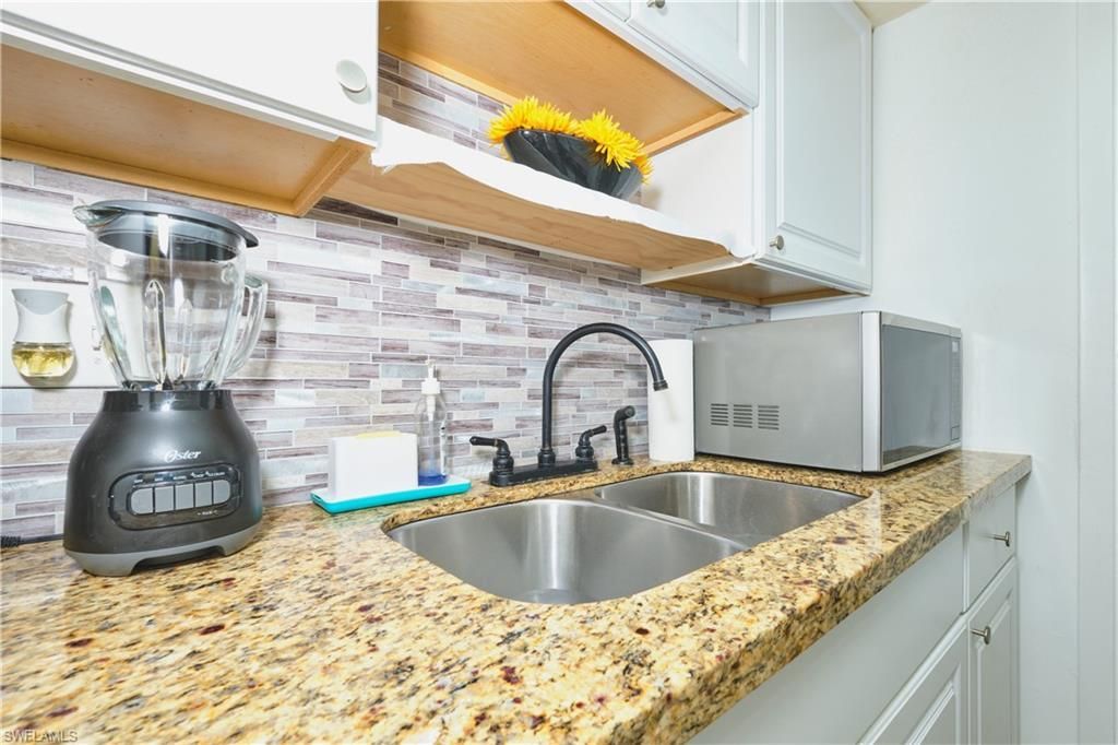 2366 E Mall Dr, Unit 519, Fort Myers, FL 33901 Photo