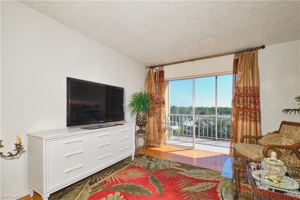 2366 E Mall Dr, Unit 519, Fort Myers, FL 33901 Photo