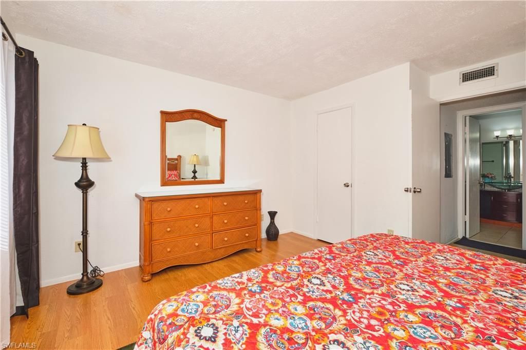 2366 E Mall Dr, Unit 519, Fort Myers, FL 33901 Photo