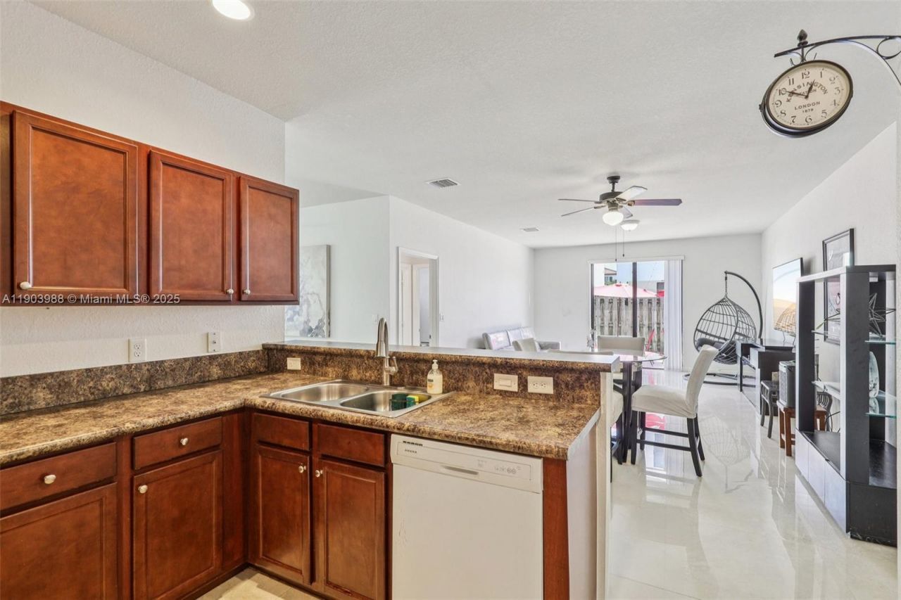 22777 SW 93rd Ct, Cutler Bay, FL 33190 Photo