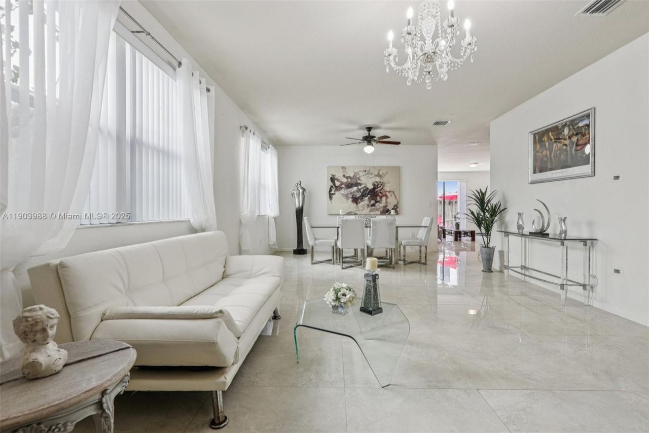 22777 SW 93rd Ct, Cutler Bay, FL 33190 Photo