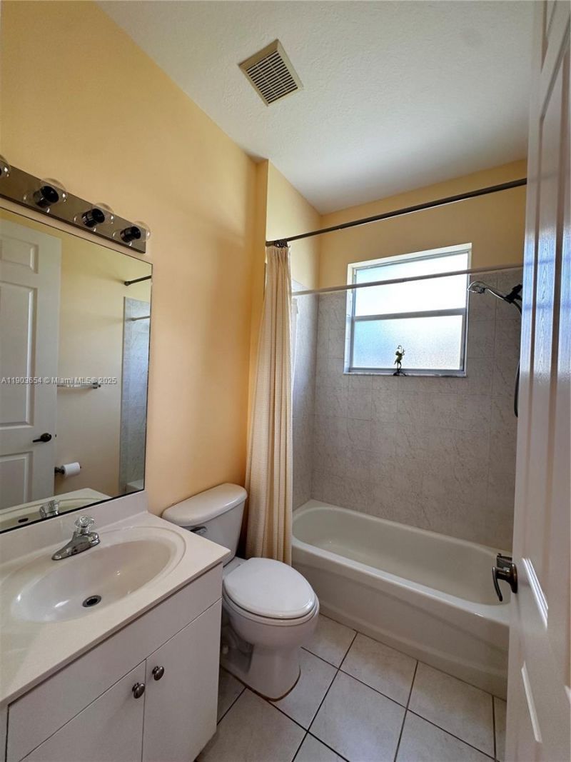 606 Mariner Bay Blvd, Unit 1, Fort Pierce, FL 34949 Photo