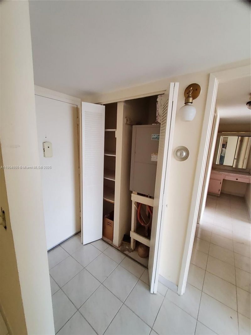 1301 NE Miami Gardens Dr, Unit 503W, Miami, FL 33179 Photo