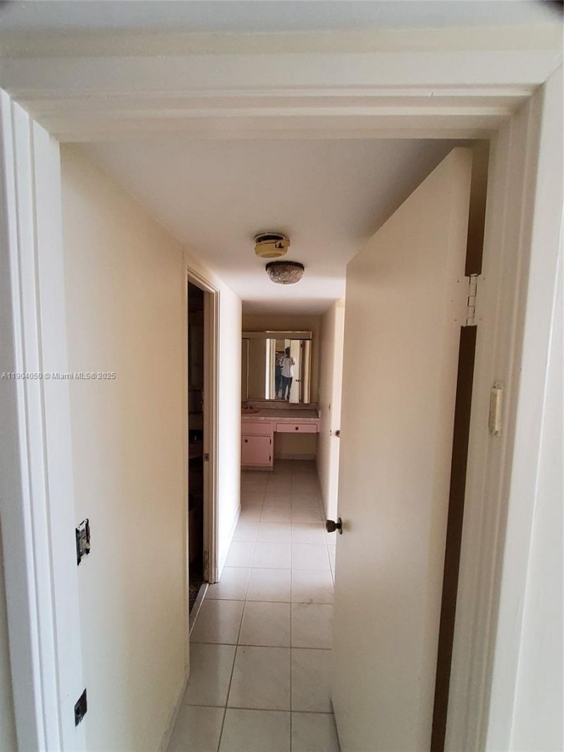 1301 NE Miami Gardens Dr, Unit 503W, Miami, FL 33179 Photo