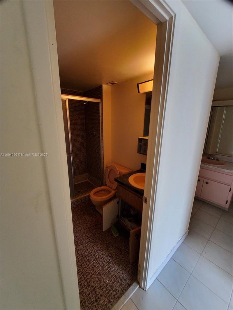 1301 NE Miami Gardens Dr, Unit 503W, Miami, FL 33179 Photo