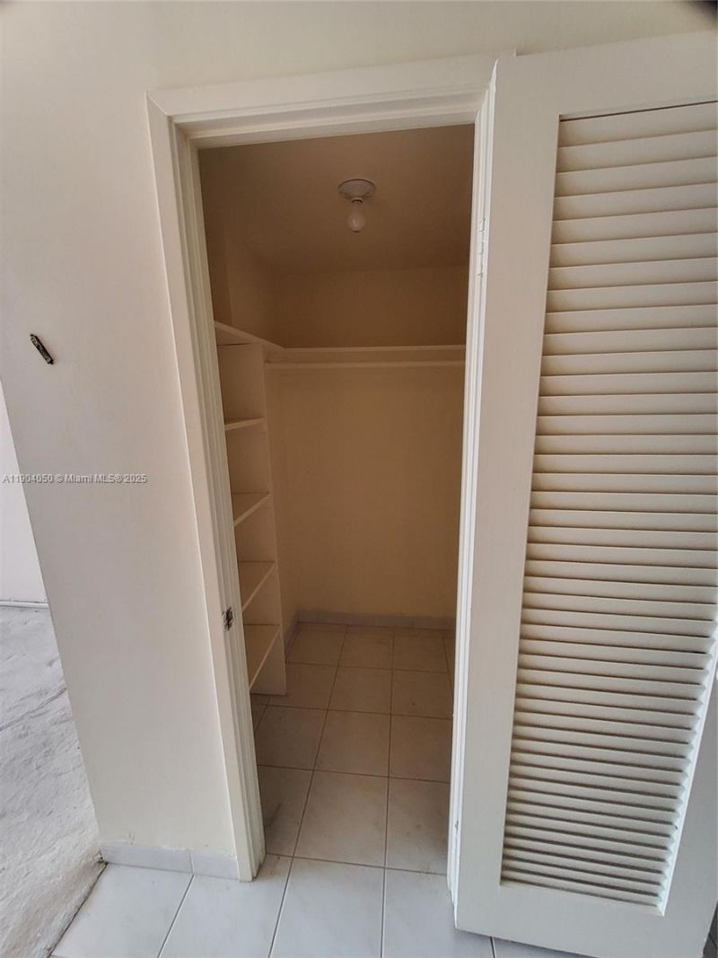 1301 NE Miami Gardens Dr, Unit 503W, Miami, FL 33179 Photo