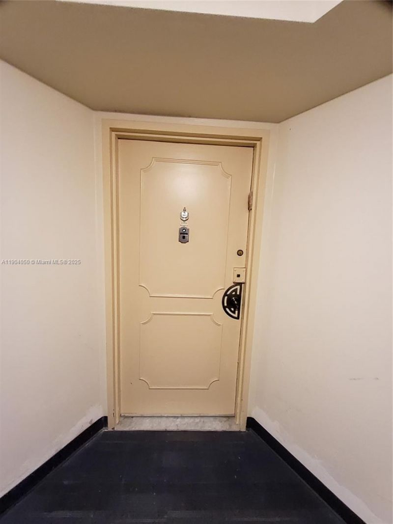 1301 NE Miami Gardens Dr, Unit 503W, Miami, FL 33179 Photo