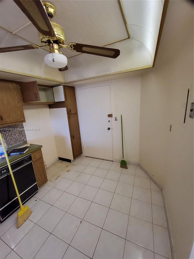 1301 NE Miami Gardens Dr, Unit 503W, Miami, FL 33179 Photo