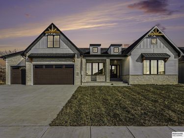 3642 Wilderness Hills Boulevard, Lincoln, NE 68516