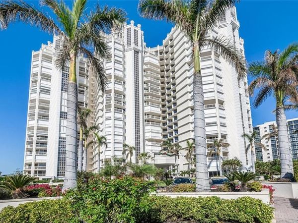 4021 Gulf Shore BLVD N, Unit 702, NAPLES, FL 34103