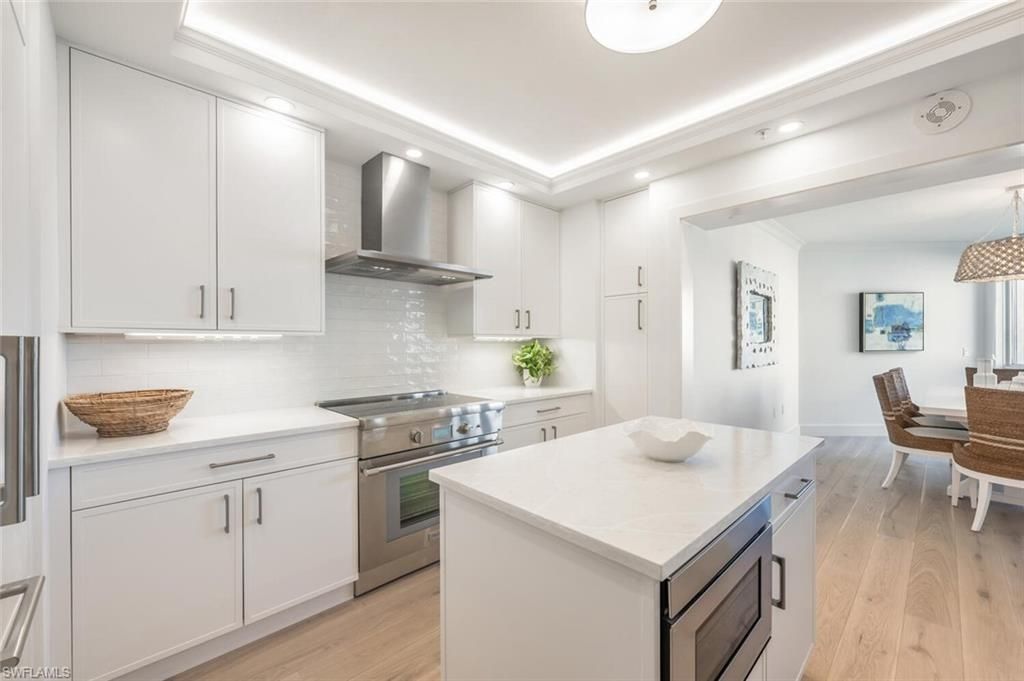 4021 Gulf Shore Blvd N, Unit 702, Naples, FL 34103 Photo