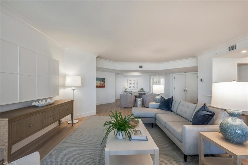 4021 Gulf Shore Blvd N, Unit 702, Naples, FL 34103 Photo