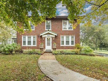 9320 Lincoln Drive, Sunset Hills, MO 63127