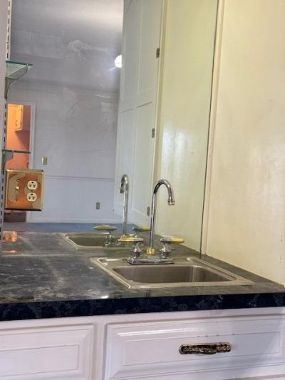 1449 Waters Edge Drive Photo 7