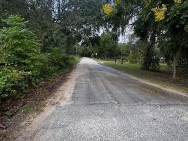 104 FLORADANDY Road, Hawthorne, FL 32640