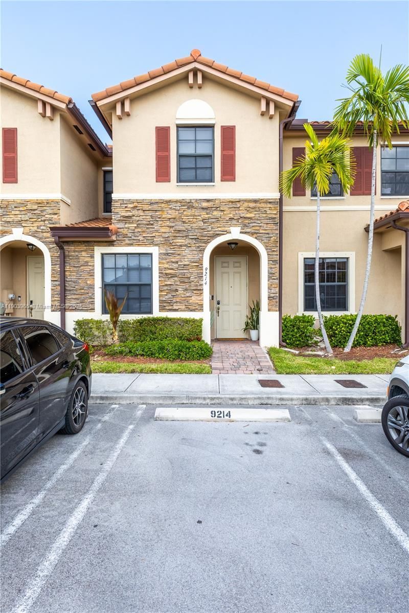 9214 W 33rd Ln, Hialeah, FL 33018 Photo