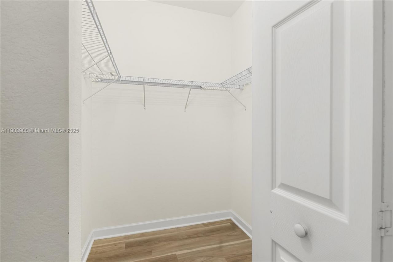 9214 W 33rd Ln, Hialeah, FL 33018 Photo