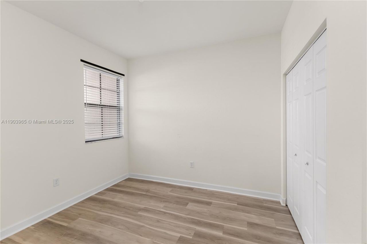 9214 W 33rd Ln, Hialeah, FL 33018 Photo