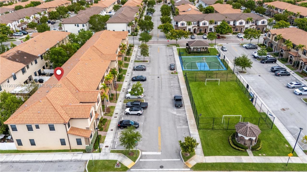 9214 W 33rd Ln, Hialeah, FL 33018 Photo