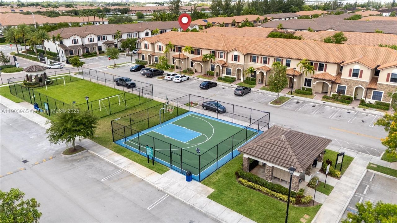 9214 W 33rd Ln, Hialeah, FL 33018 Photo