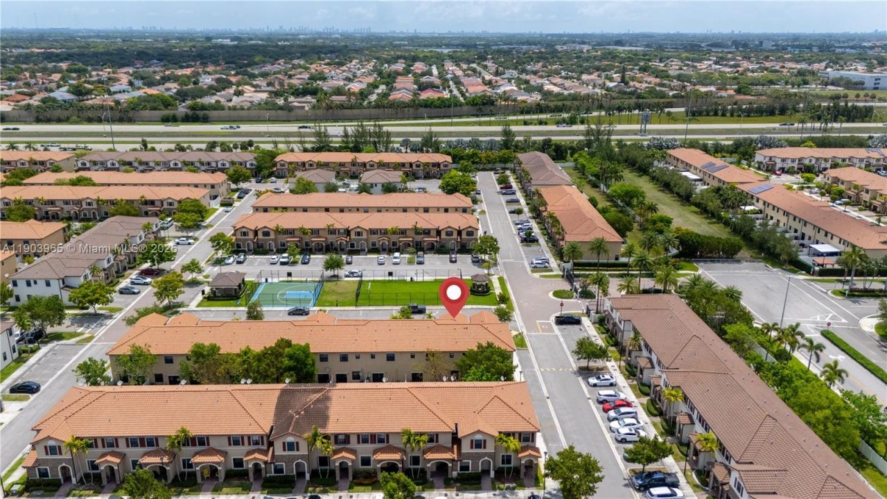 9214 W 33rd Ln, Hialeah, FL 33018 Photo