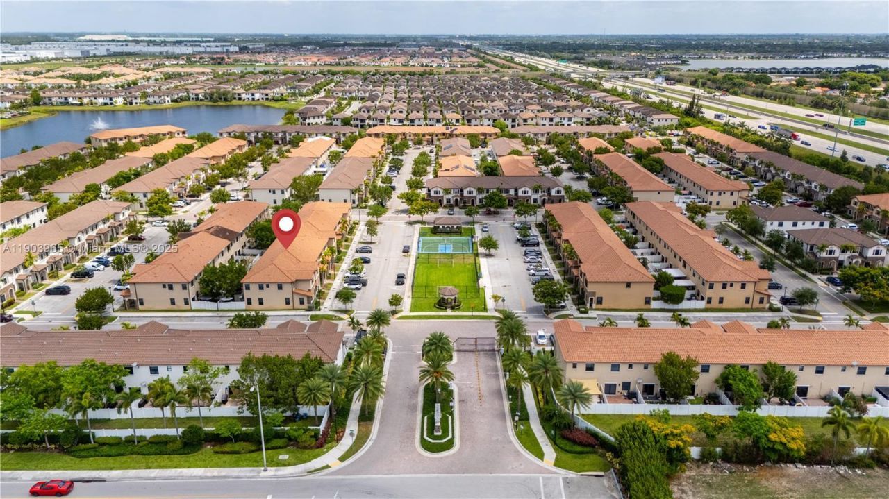 9214 W 33rd Ln, Hialeah, FL 33018 Photo