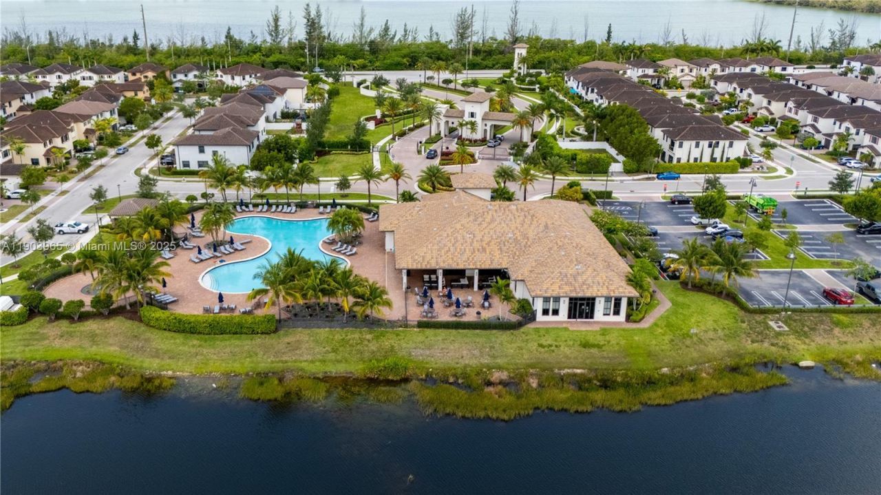 9214 W 33rd Ln, Hialeah, FL 33018 Photo