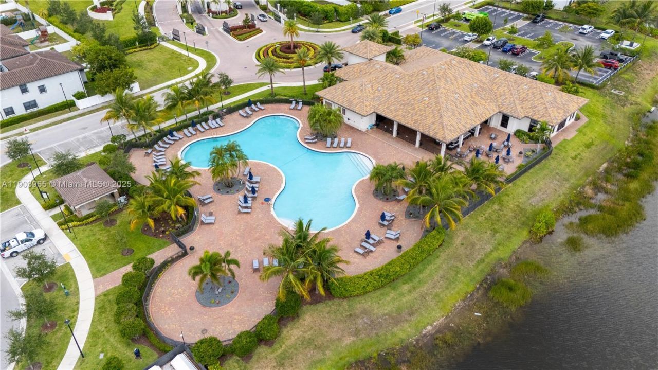 9214 W 33rd Ln, Hialeah, FL 33018 Photo