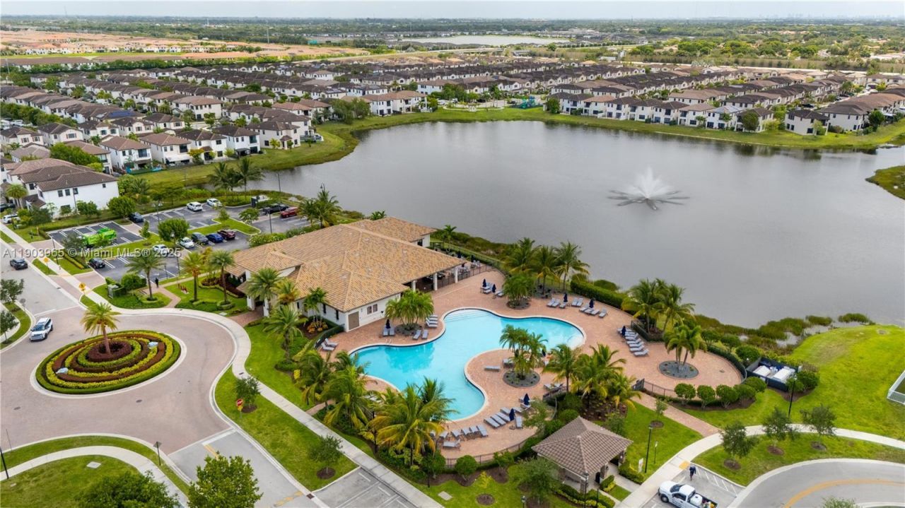 9214 W 33rd Ln, Hialeah, FL 33018 Photo