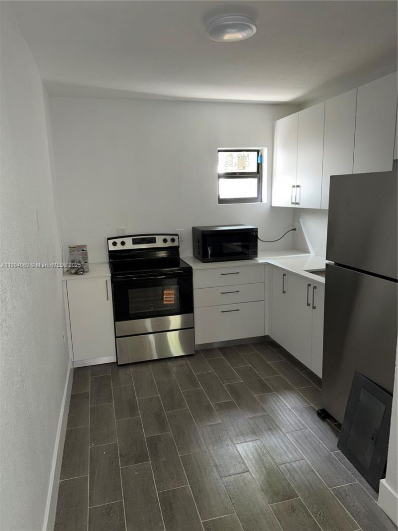 3803 Thomas Ave, Unit 3803, Miami, FL 33133 Photo