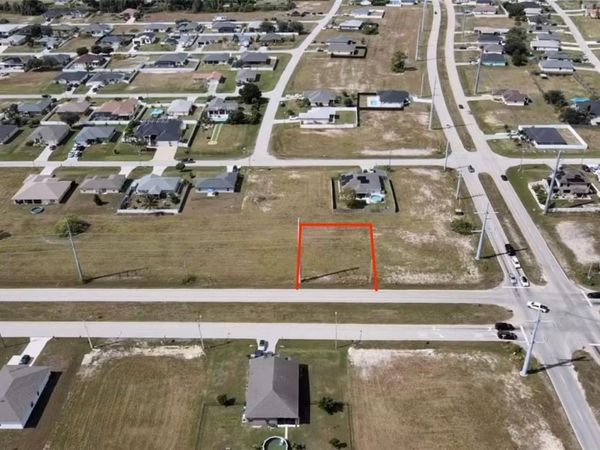 2304 SANTA BARBARA BOULEVARD N, CAPE CORAL, FL 33993