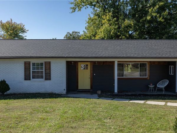 703 NW J Street, Bentonville, AR 72712