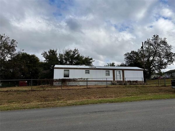 431 S Hyden, Stratford, OK 74872