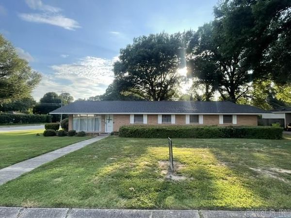 1822 Strait Place Street, Stuttgart, AR 72160