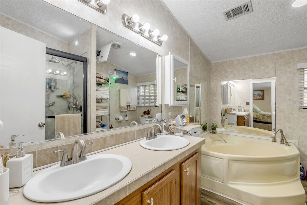 2201 S Ridgewood Avenue, Unit 28, Edgewater, FL 32141 Photo