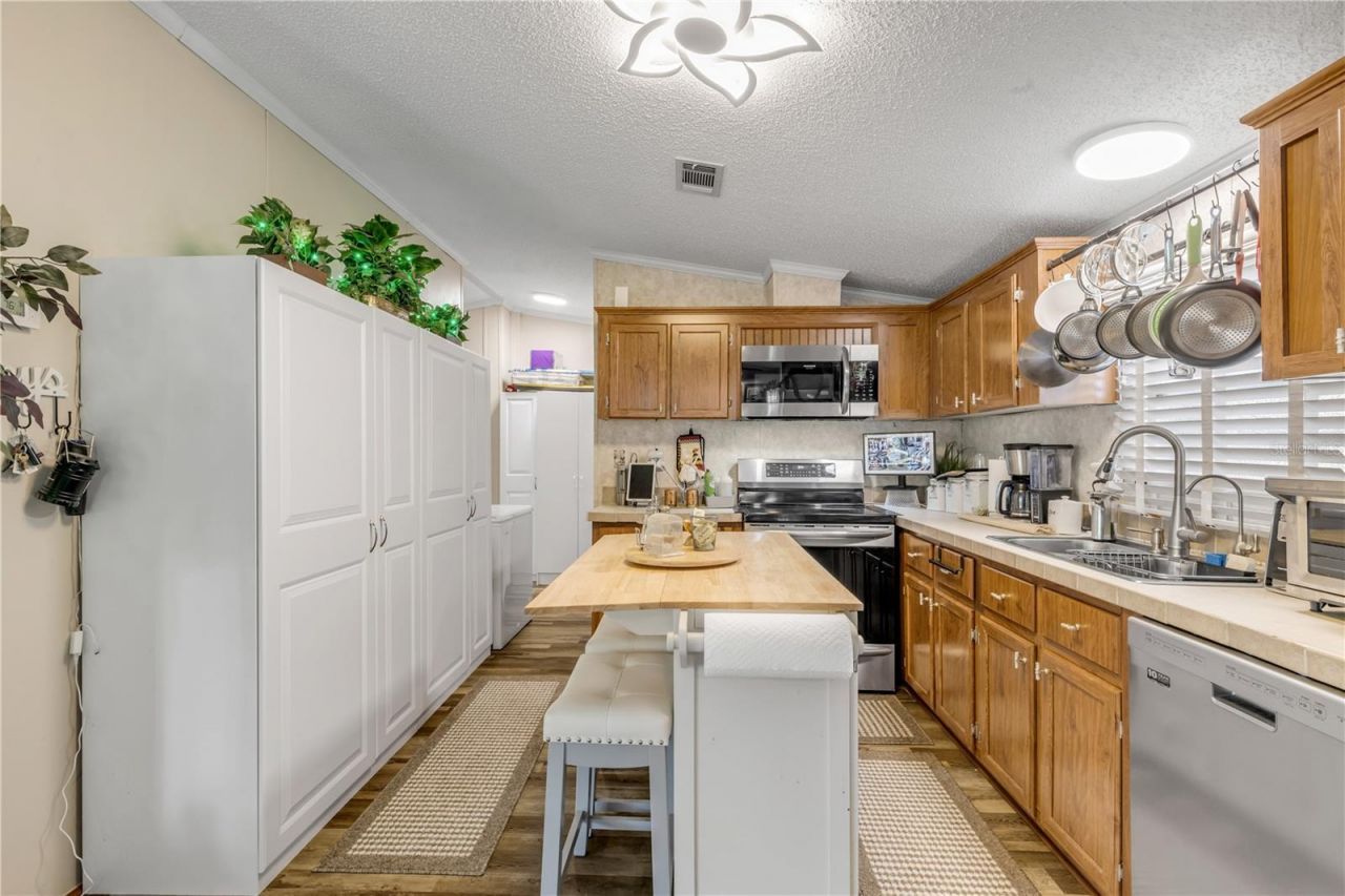 2201 S Ridgewood Avenue, Unit 28, Edgewater, FL 32141 Photo