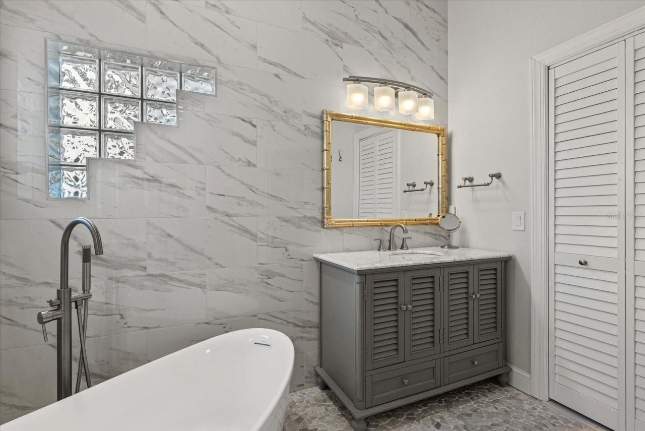 3707 5th Avenue Ne, Bradenton, FL 34208 Photo