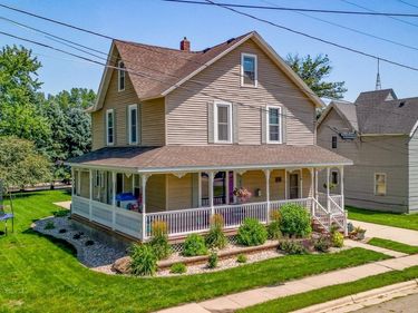 136 1st Avenue, Alden, MN 56009