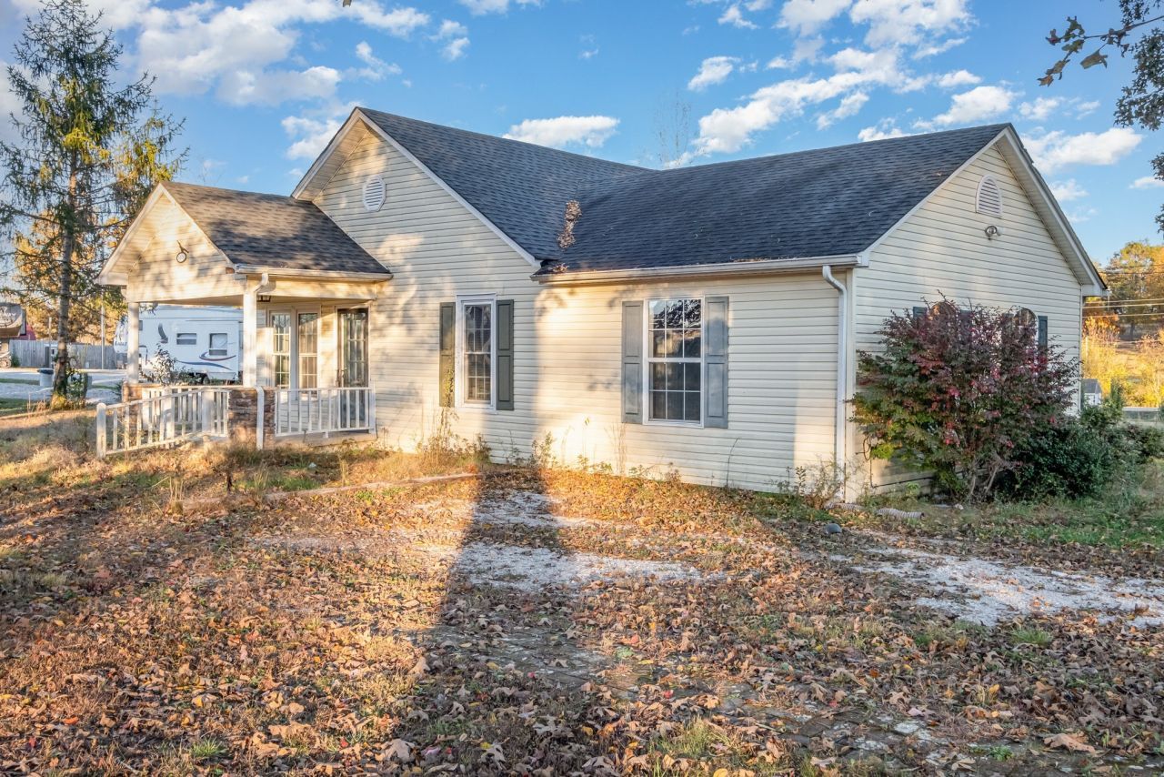 1678 Mike Muncey Rd, Mc Minnville, TN 37110 Main Photo