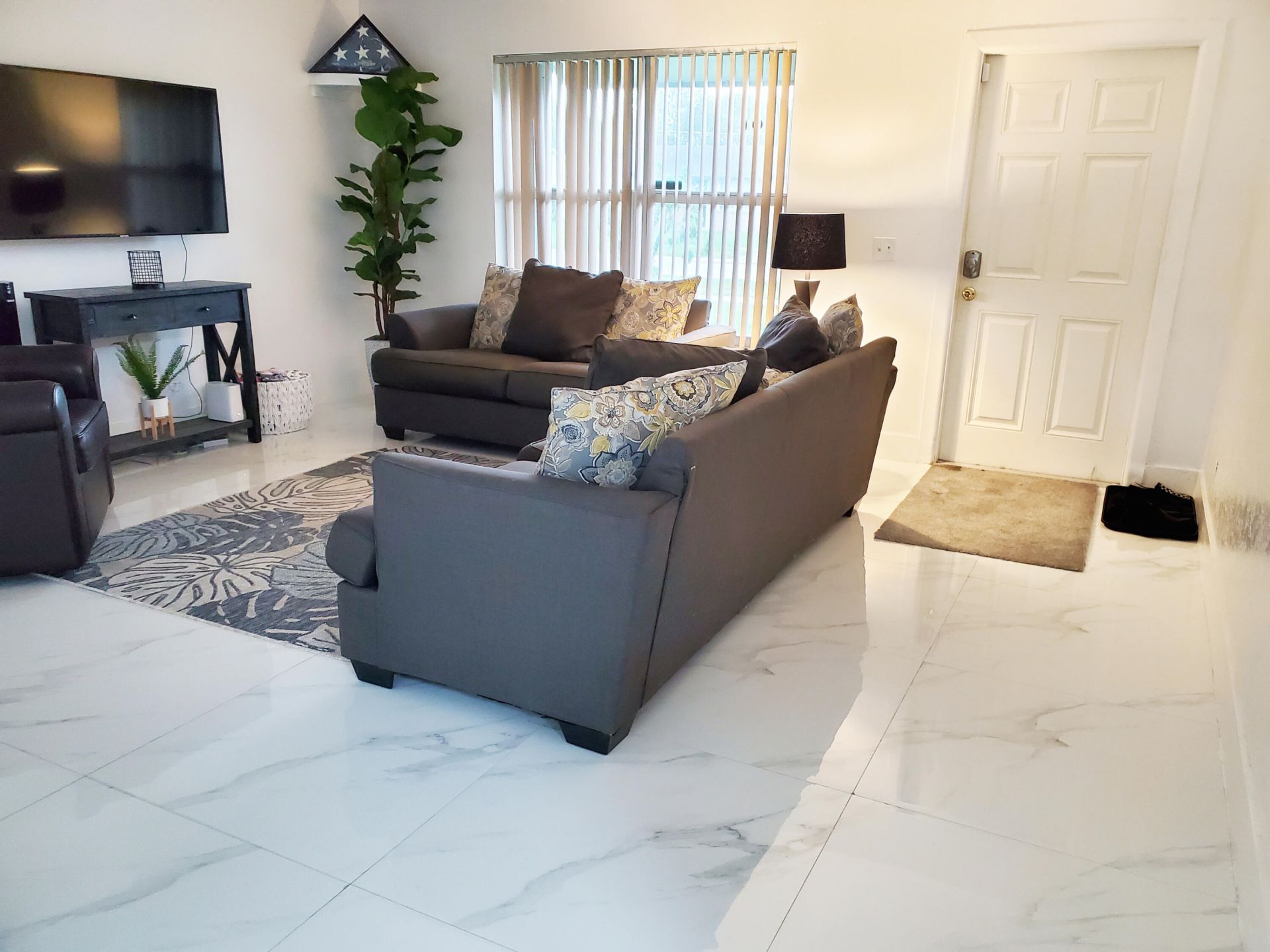 1477 N Mangonia Drive, West Palm Beach, FL 33401 Photo