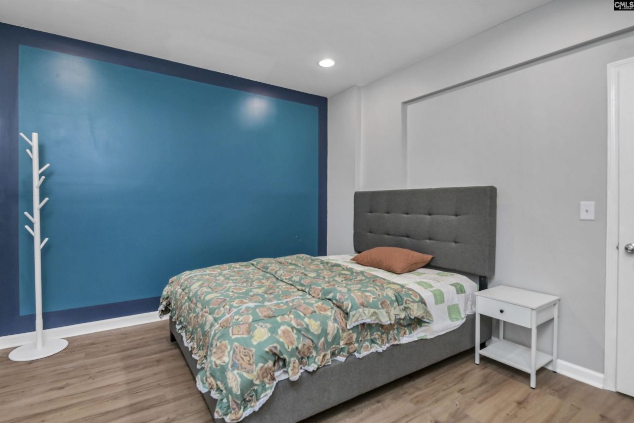 900 Near Creek Drive Photo 30