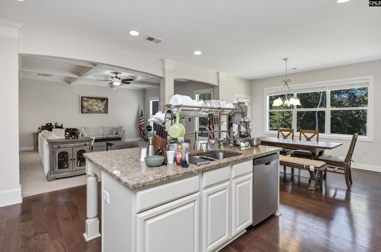 900 Near Creek Drive Photo 7