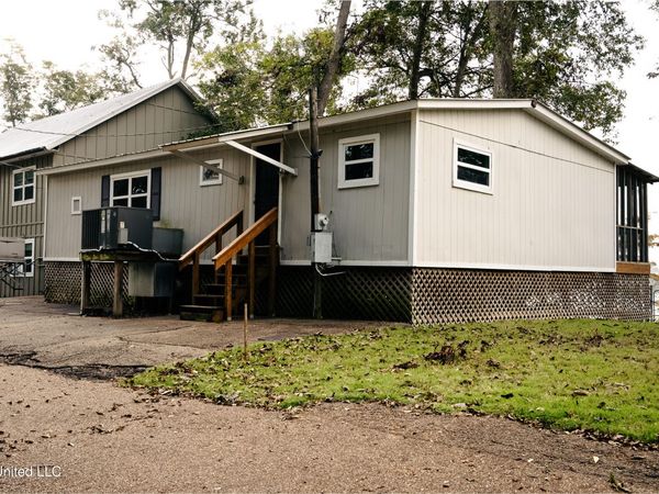 427 Sea Island Drive, Vicksburg, MS 39183