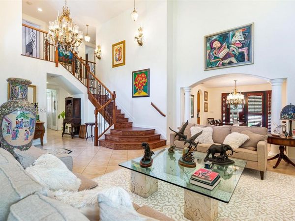 7587 SW 189th St, Cutler Bay, FL 33157